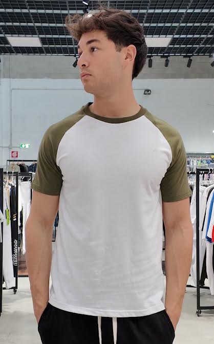 T-SHIRT MANICA COLORATA