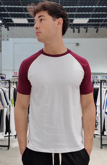 T-SHIRT MANICA COLORATA